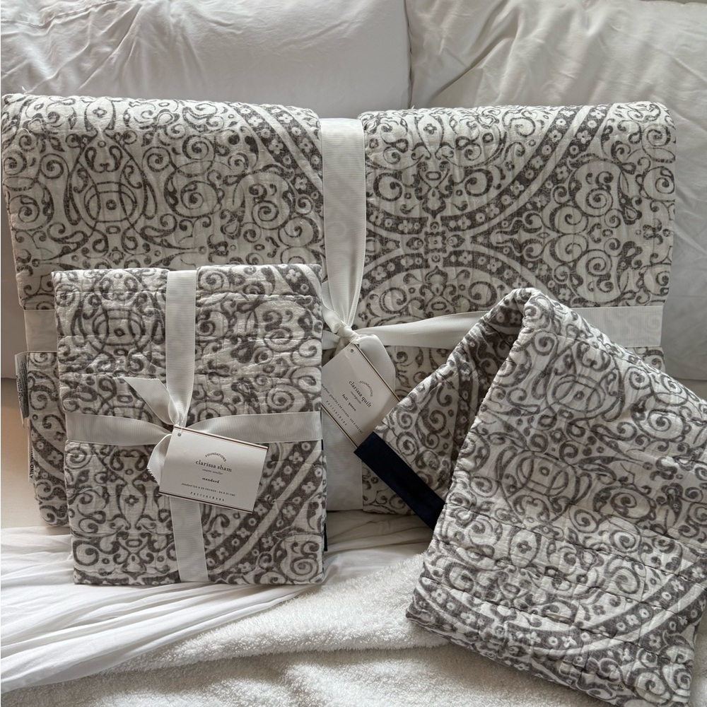 Pottery Barn Queen Quilt and 2 standard shams